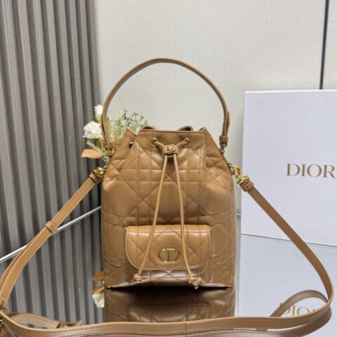 DIOR  Caro 水桶包 型号:M3372 土黄色