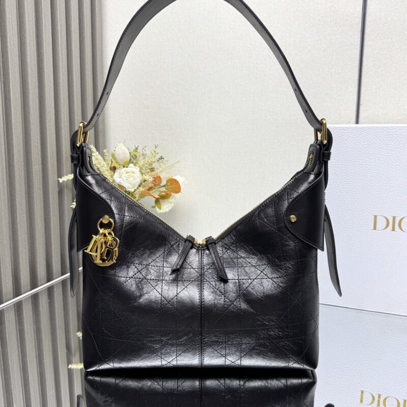 DIOR  Voyage 手袋 型号：16960「褶皱黑色」中号