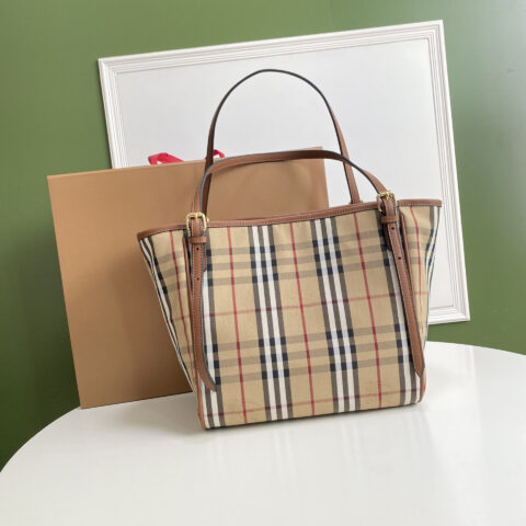 Burberry B家隐形战🐎马购物袋 型号8812