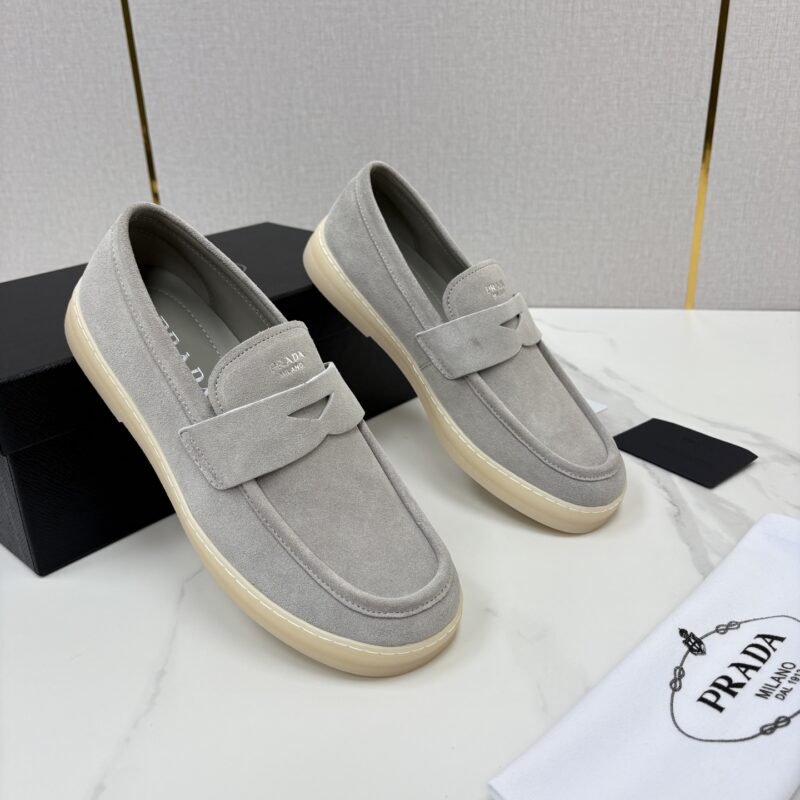 PRADA 男士绒面乐福鞋
