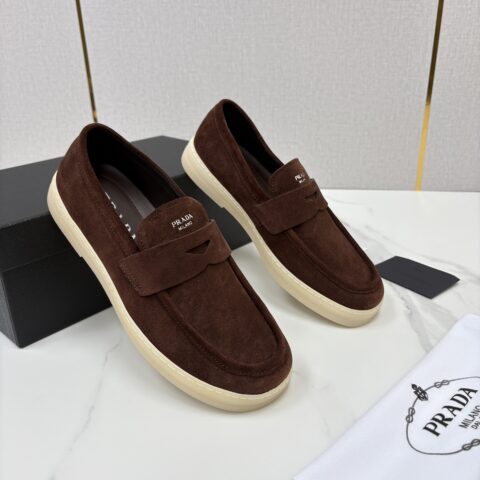 PRADA 男士绒面乐福鞋