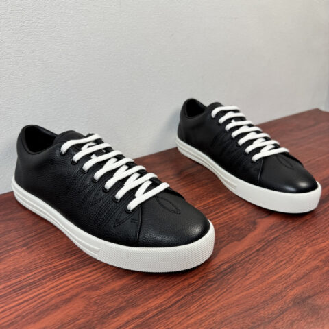 PRADA 斜纹布系带运动鞋 货号：2EE448 黑色