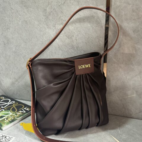 LOEWE 新款褶皱托特包Draped 0808 布朗尼棕