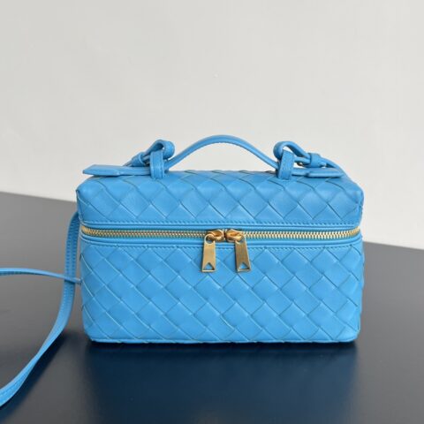 BV Vanity Case 绳带化妆包 789109泳池蓝