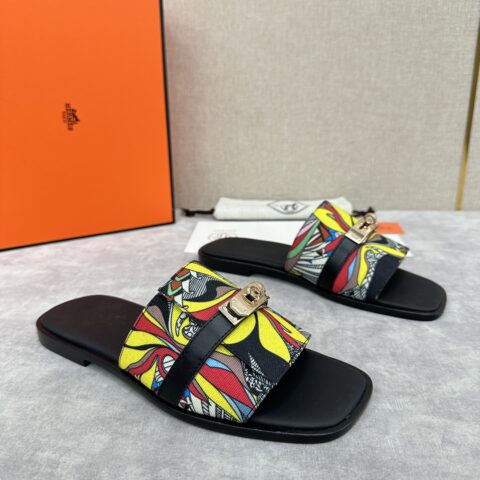 HERMES 最新Giulia男款凉鞋