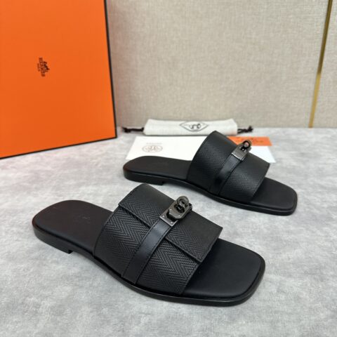 HERMES 最新Giulia男款凉鞋