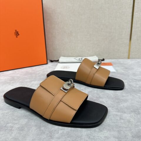 HERMES 最新Giulia男款凉鞋