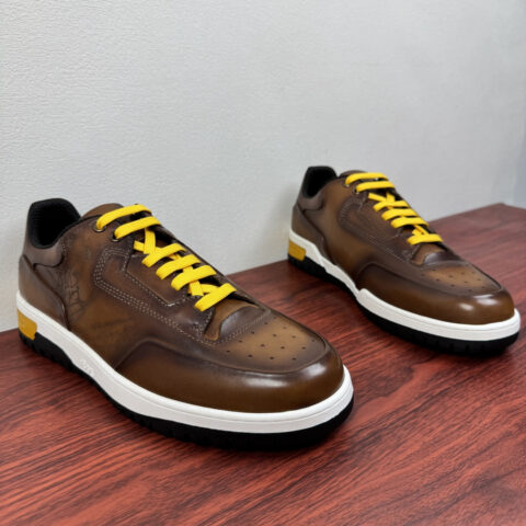 BERLUTI 新款男士playoff擦色皮革运动鞋 货号：S6254棕色