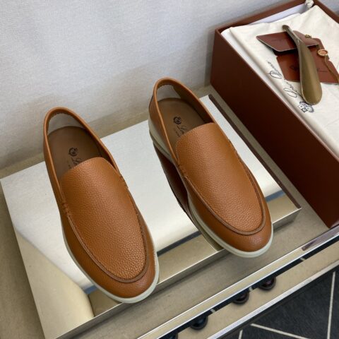 Loro Piana  男士轻便款
