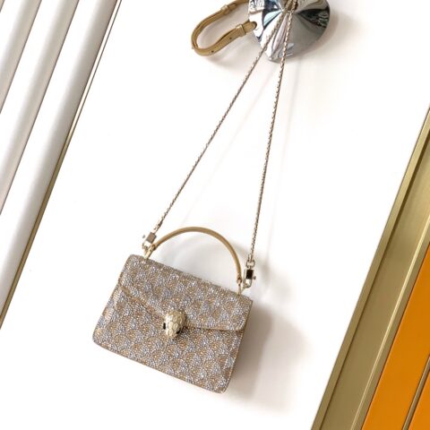 BVLGARI Serpenti Forever系列迷你手提包 293666