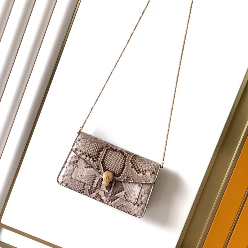 BVLGARI Serpenti Forever系列小号斜挎包 295080