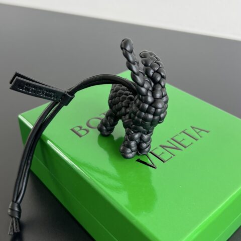 BV 新品 兔子挂件 867134 黑色
