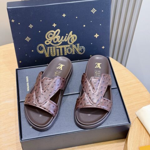LV L家 OASIS 凉拖