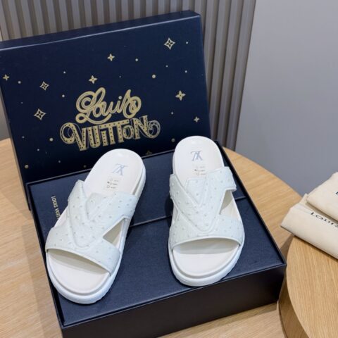 LV L家 OASIS 凉拖