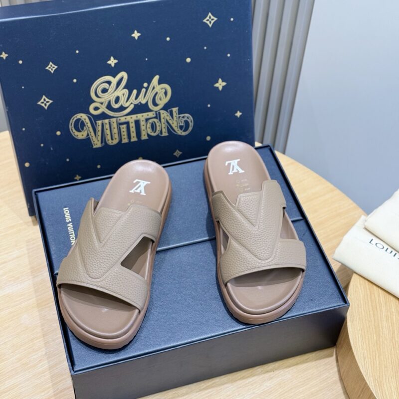 LV L家 OASIS 凉拖