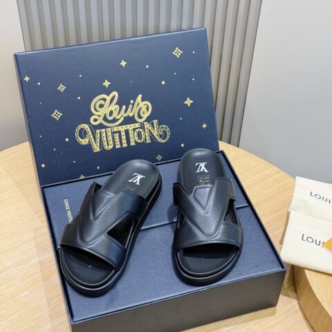 LV L家 OASIS 凉拖