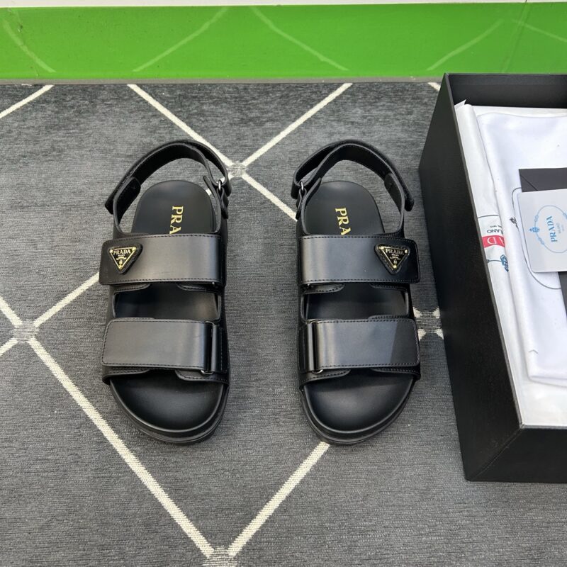 PRADA 时尚经典男凉鞋