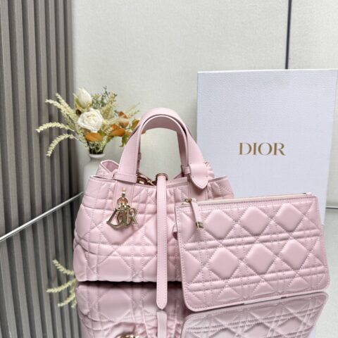 DIOR TOUJOURS 手袋 型号：2822〔柔粉皮里小号〕