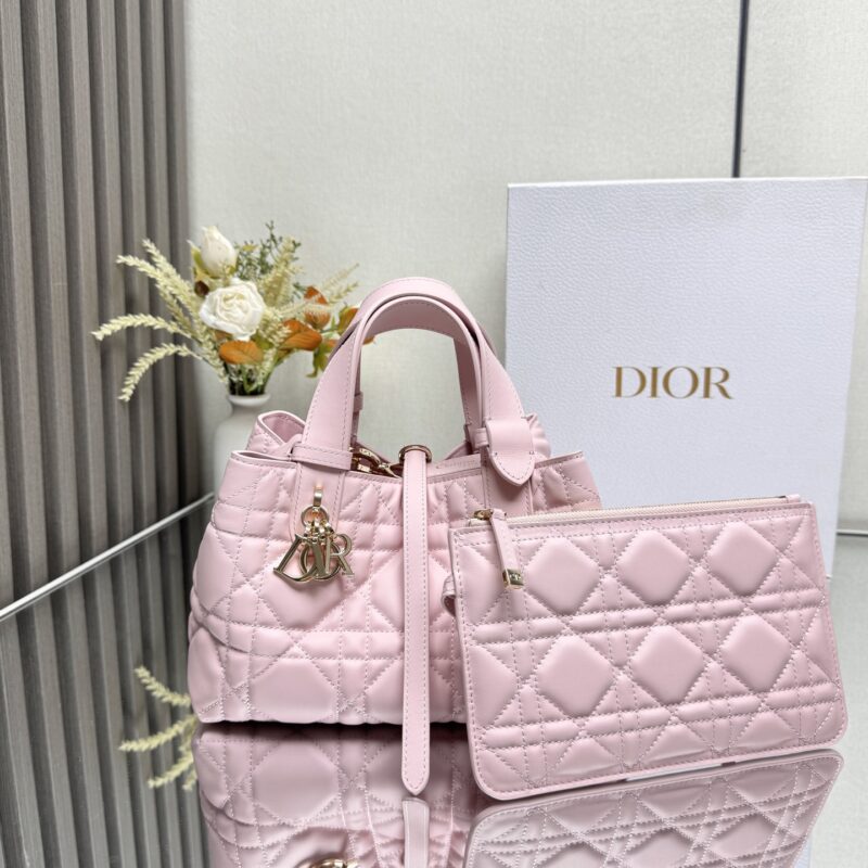 DIOR TOUJOURS 手袋 型号:2822〔柔粉皮里小号〕