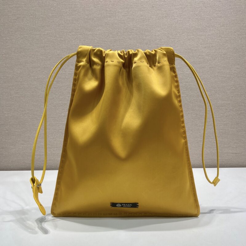 PRADA 🎉新品手包🎉1NK063纯手工缝线