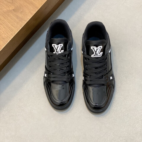 LV 男士新款TRAINER系列运动鞋