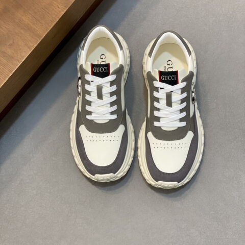 GUCCI Rhyton系列运动鞋