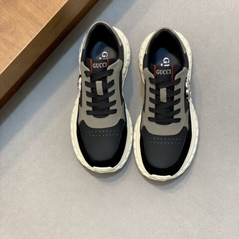 GUCCI Rhyton系列运动鞋