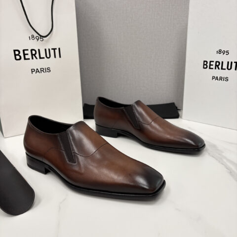 BERLUTI 新款切尔西乐福鞋皮鞋