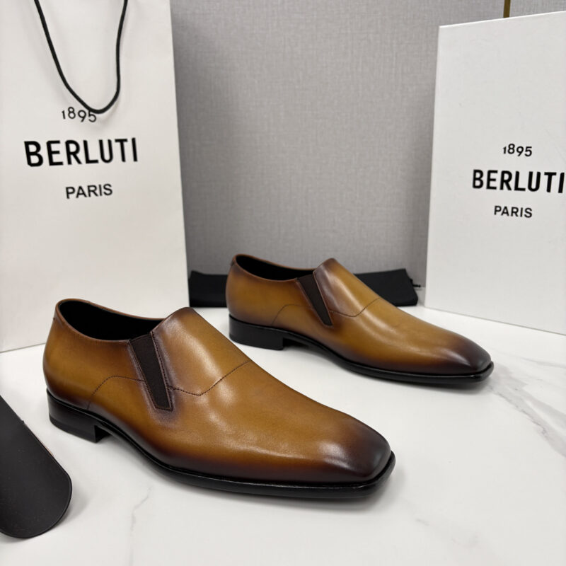 BERLUTI 新款切尔西乐福鞋皮鞋