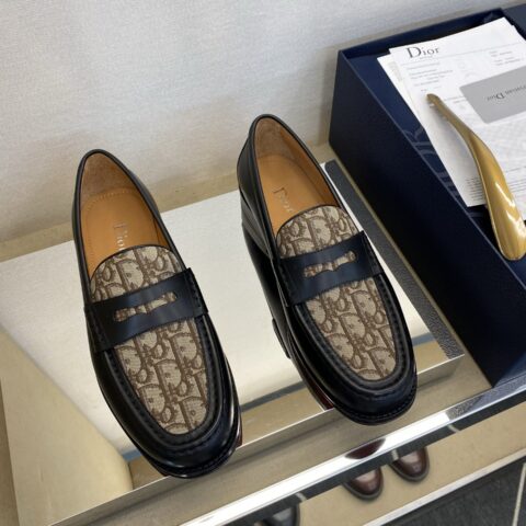 DIOR 永恒经典乐福鞋
