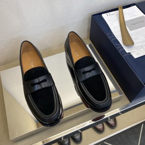 DIOR 永恒经典乐福鞋
