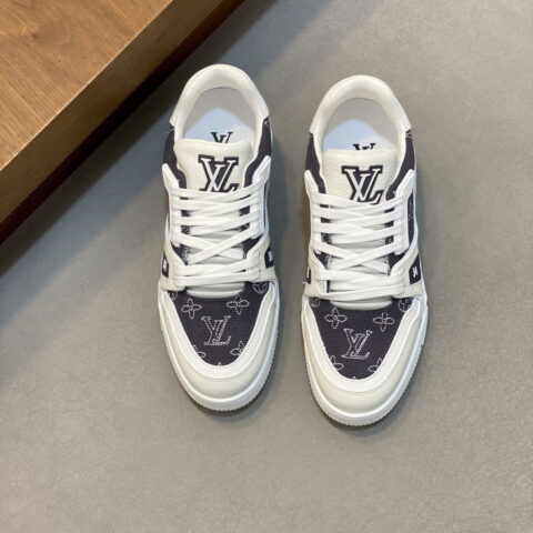 LV 男士trainer运动鞋