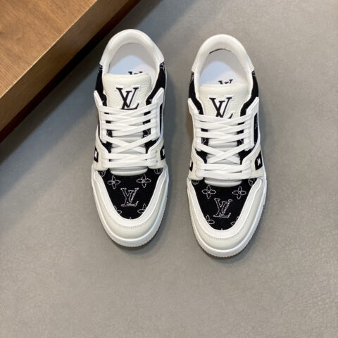 LV 男士trainer运动鞋