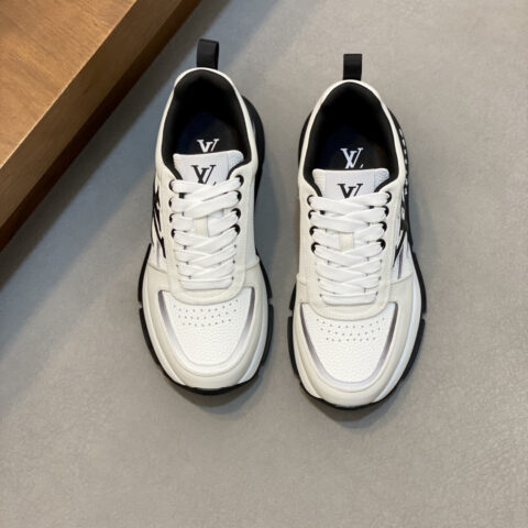 LV 男士trainer运动鞋