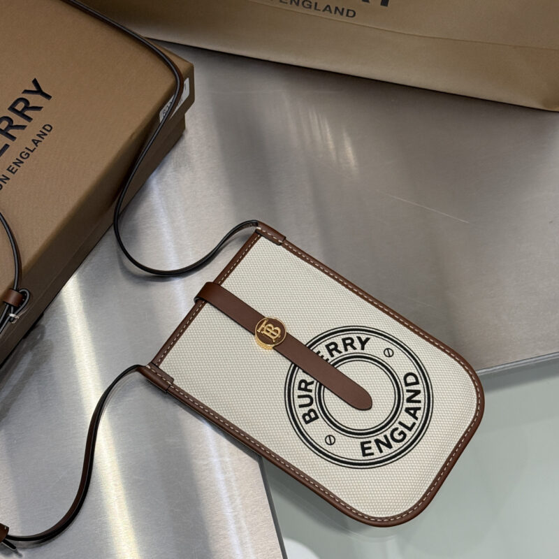 Burberry B家字母帆布手机包 型号0021