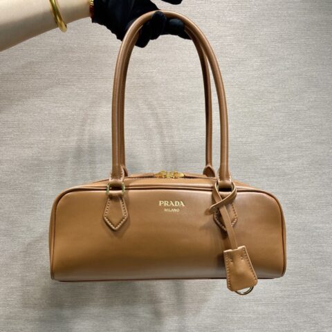 PRADA 🎉新品单肩包🎉1BB170