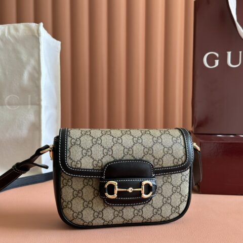 GUCCI Horsebit 1955系列迷你肩背包 款号815205 FAD6M 8759