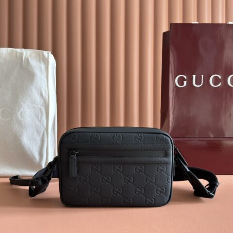GUCCI 男士GG斜挎包袋 款号771293 AAC4D 1000