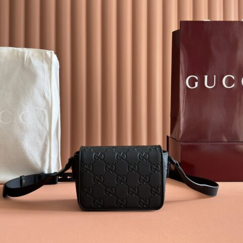 GUCCI GG橡胶效果超迷你手袋 794062 AAC0G 1000
