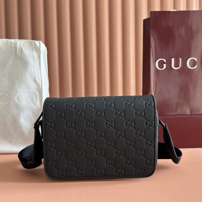 GUCCI 男士GG斜挎包袋 款号771293 AAC4D 1000