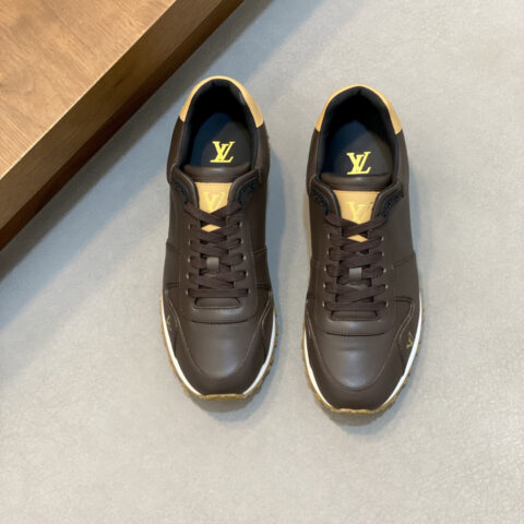 LV Run Away运动鞋