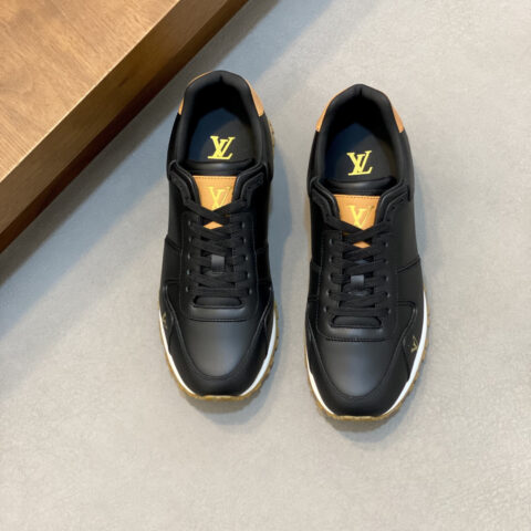LV Run Away运动鞋