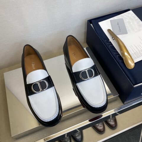 DIOR 永恒经典乐福鞋