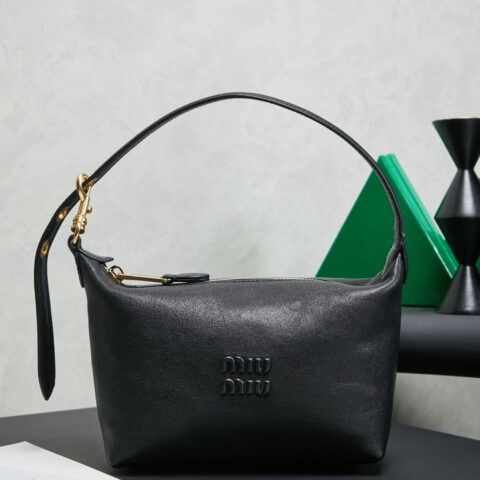 MIUMIU 新品饭盒包 5NE841 黑色