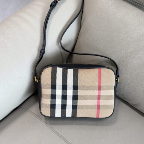 Burberry 经典vintage格纹相机包 型号0271
