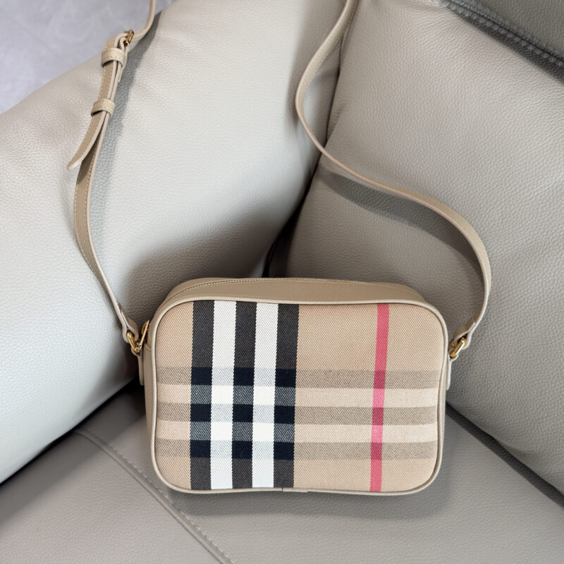 Burberry 经典vintage格纹相机包 型号0271