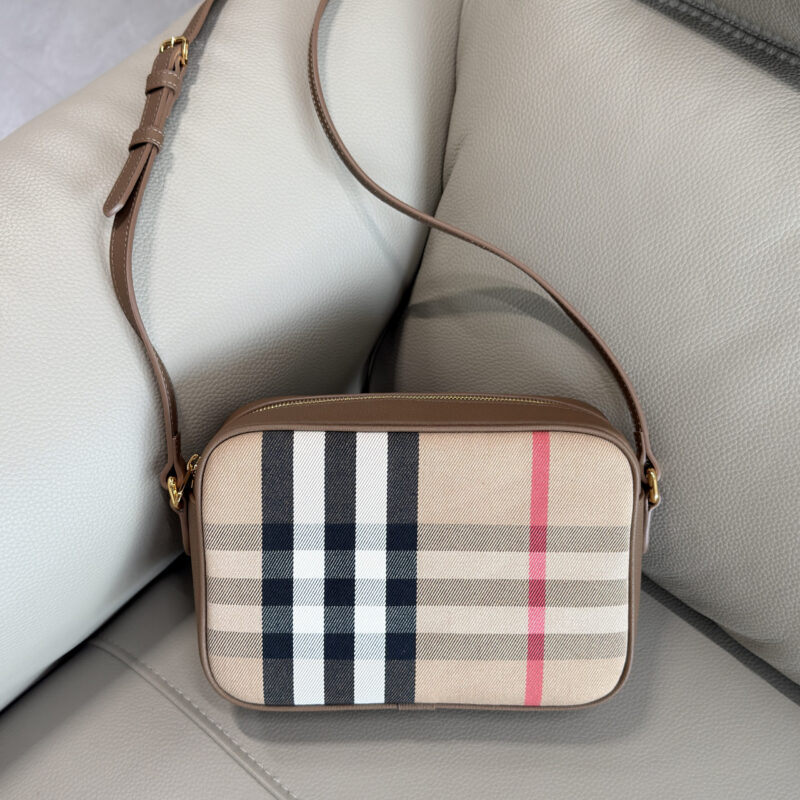 Burberry 经典vintage格纹相机包 型号0271