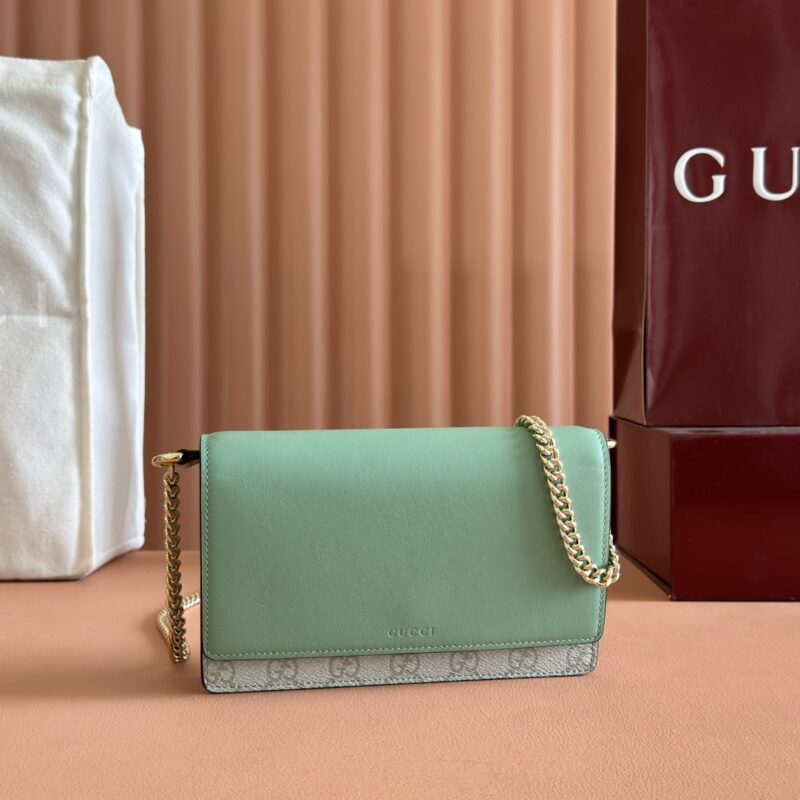 GUCCI GG Emblem系列 型号:826720 绿灰pvc