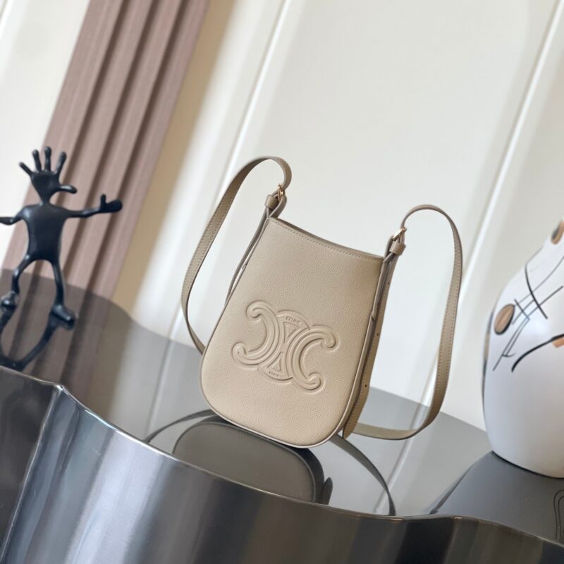 CELINE HELOISE柔软牛皮革手机包 编号:10M753