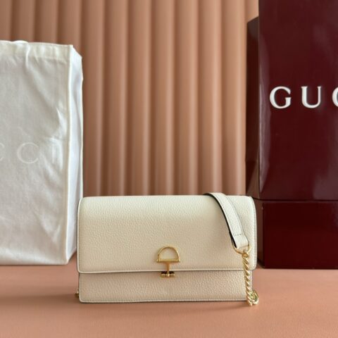 GUCCI Softbit系列肩背包 型号：837373